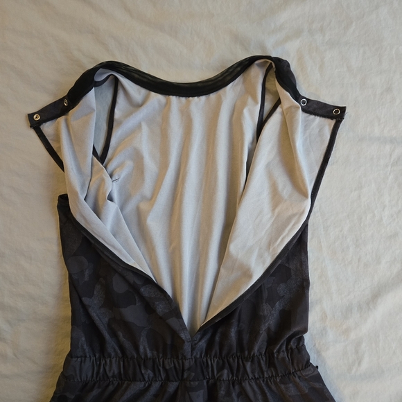 Zella Getaway Blouson Romper XS Grey Depths Say My Name Camo - Picture 8 of 9